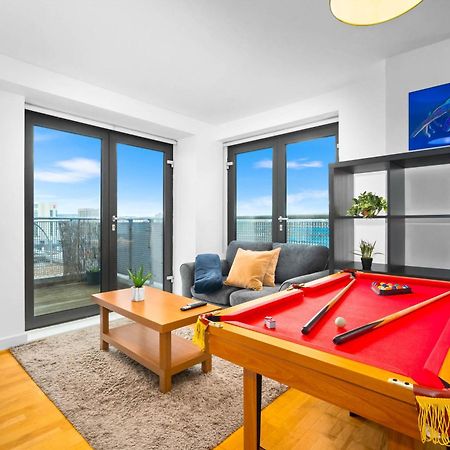 Central Flat Pool Table Balcony Шефилд Екстериор снимка